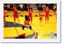 Gus & Cheerleaders * (40 Slides)